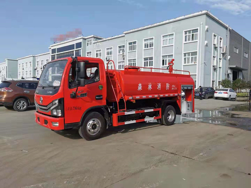東(dōng)風(fēng)4.0噸消防灑水(shuǐ)車(chē)
