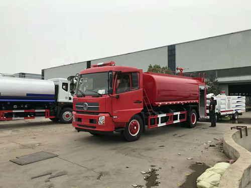 東(dōng)風(fēng)天錦10噸消防灑水(shuǐ)車(chē)