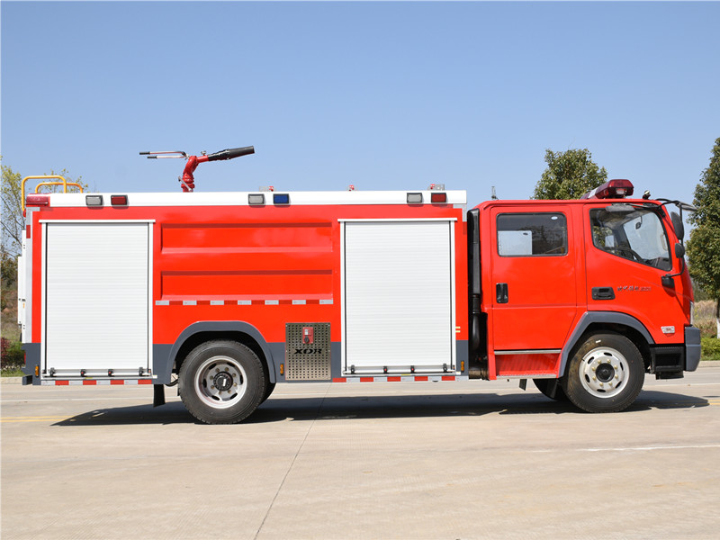 福田6噸水(shuǐ)罐消防車(chē)