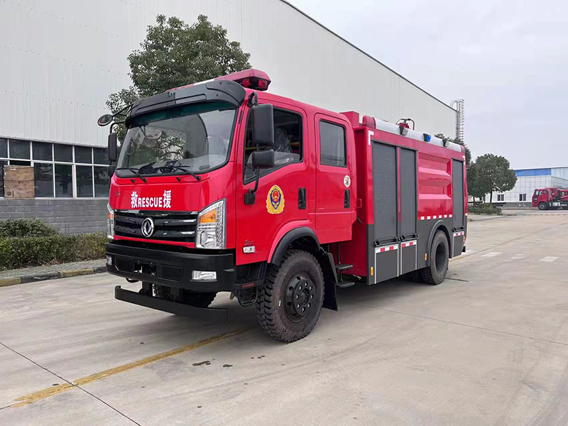 四驅6噸水(shuǐ)罐消防車(chē)
