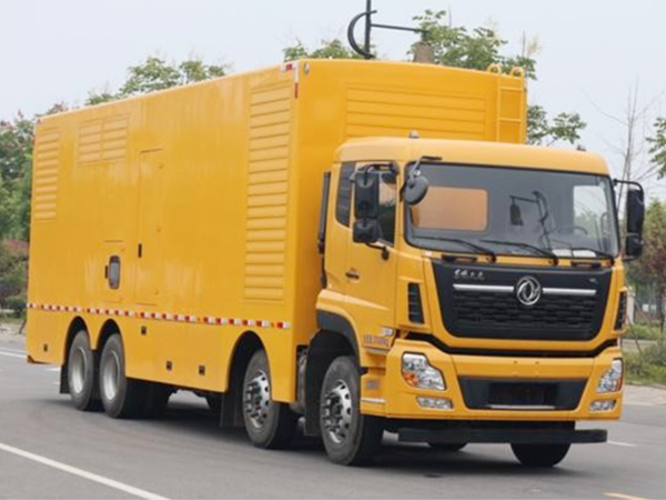 東(dōng)風(fēng)天龍前四後八電(diàn)源車(chē)1000KW