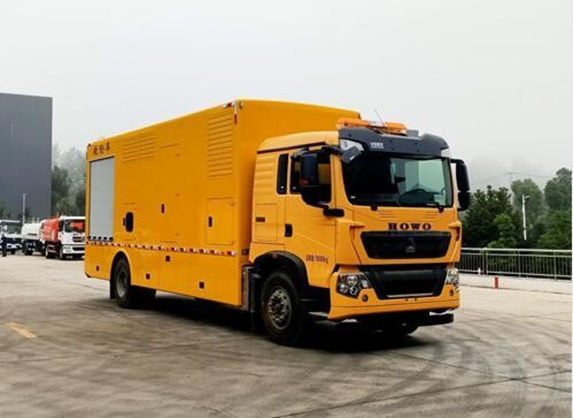 豪沃5000方排水(shuǐ)車(chē)（便攜）