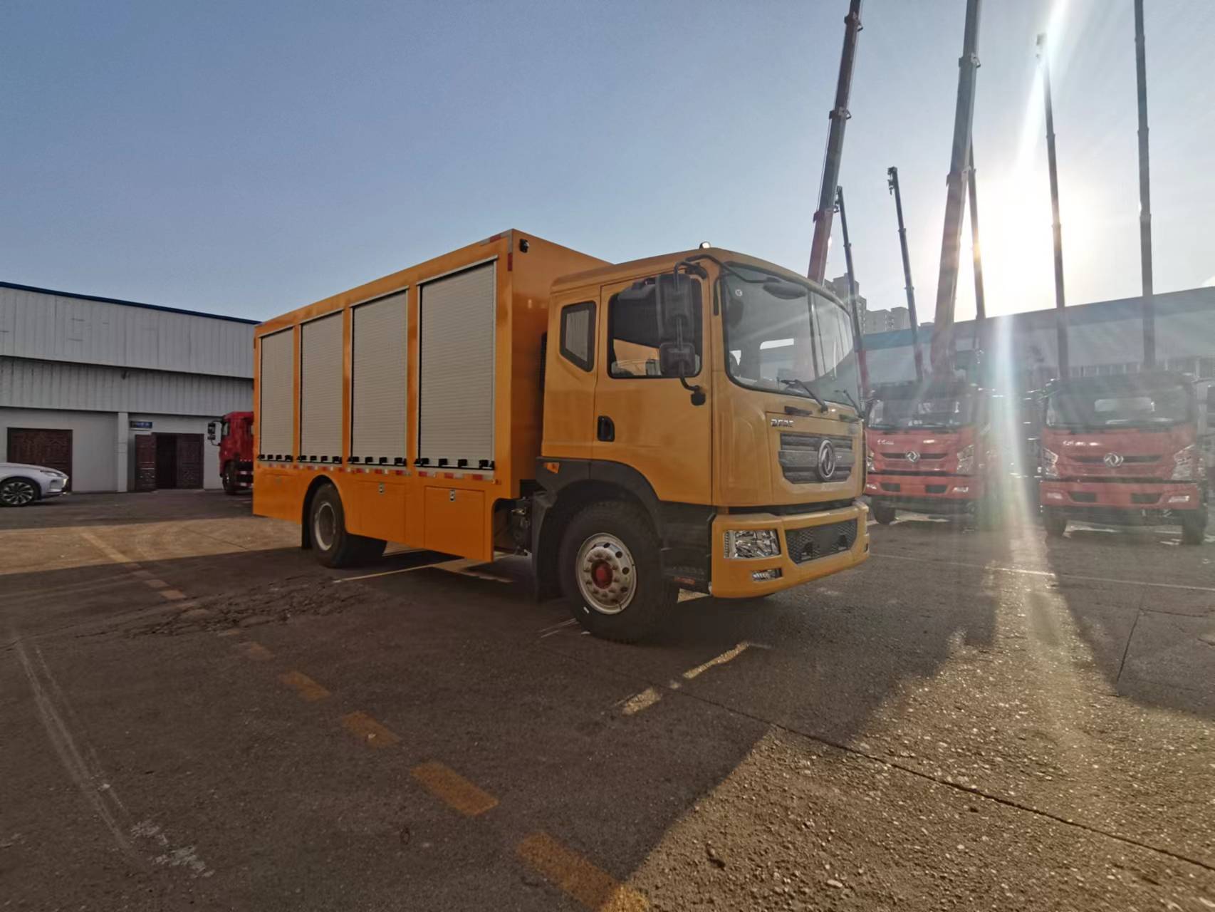 東(dōng)風(fēng)D9裝備車(chē)