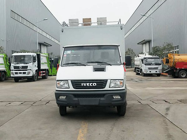 依維柯炊事(shì)車(chē)