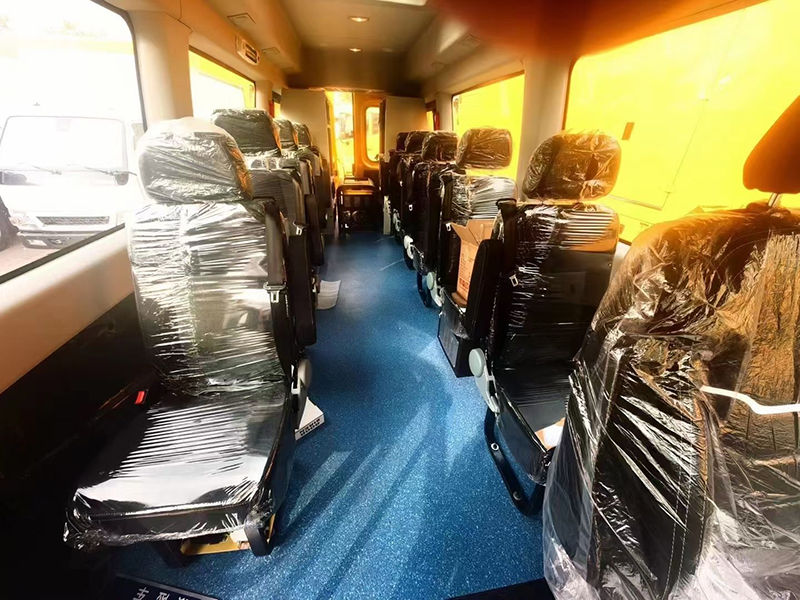 依維柯9-11座救險車(chē)