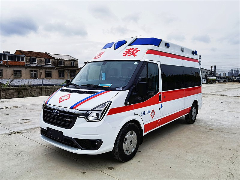 福特新時(shí)代長(cháng)軸ABS一(yī)體(tǐ)化(huà)內(nèi)飾救護車(chē)