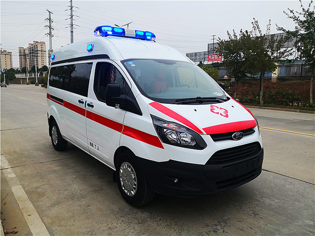 福特全順V362汽油版中軸中頂救護車(chē)