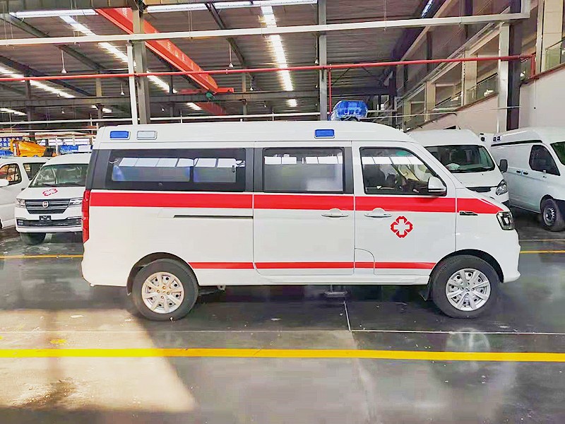 金(jīn)杯新快(kuài)運救護車(chē)
