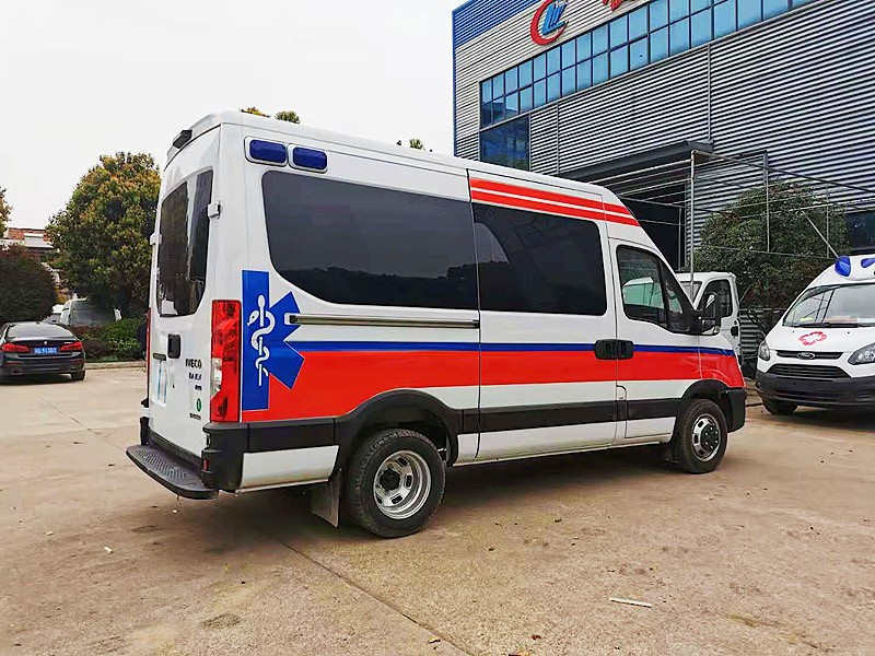 依維柯歐勝長(cháng)軸救護車(chē)