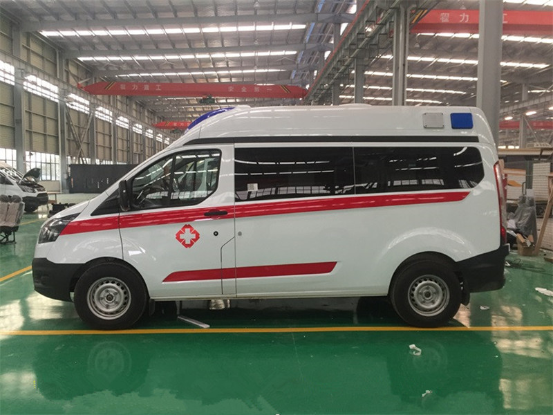 福特V362中軸中頂救護車(chē)