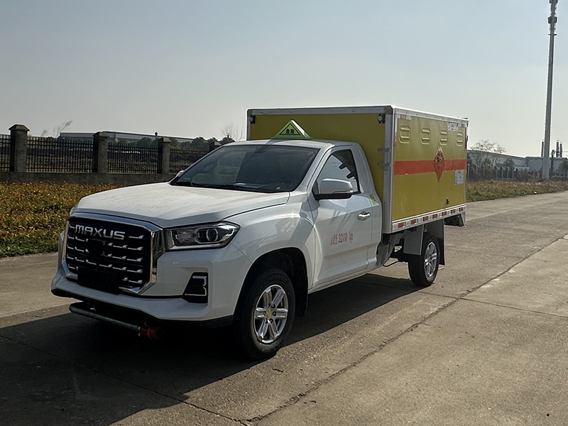 上(shàng)汽大(dà)通(tōng)皮卡爆破器(qì)材運輸車(chē)